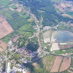 Flugwegposition um 11:04:42: Aufgenommen in der Nähe von Gemeinde Güssing, Güssing, Österreich in 2060 Meter